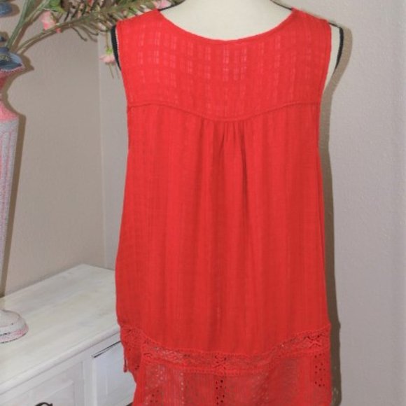 Knox Rose Tunic - Picture 4 of 5